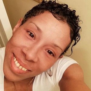 Meet your Posher, Tia